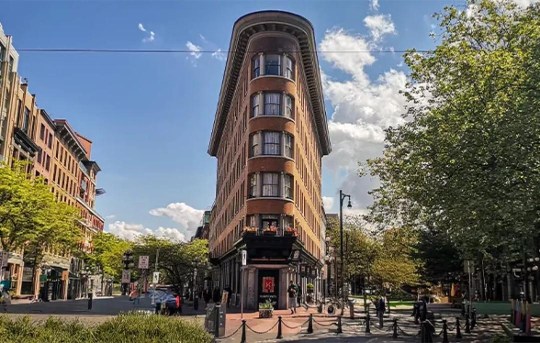 WHY THE GASTOWN?